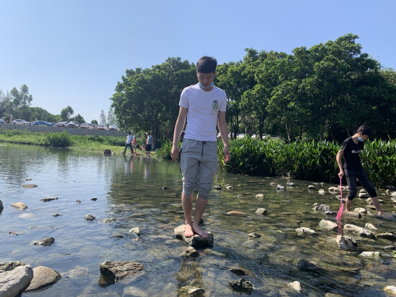 放假吃鸡的第二张照片--东莞蓝颜知己交友网