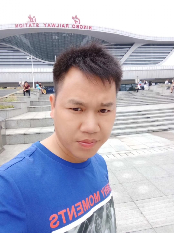 笑对人生的第一张照片--东莞蓝颜知己交友网